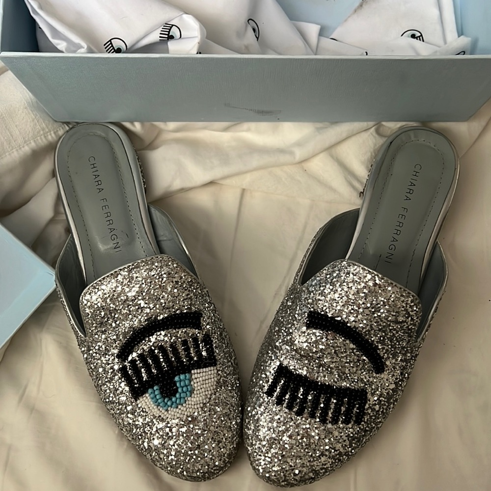 Chairs ferragni glitter slides
